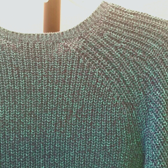 Liz Claiborne sweater - Picture 5 of 5